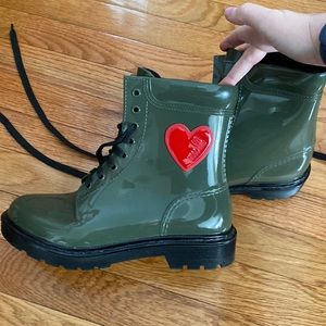 Love moschino rain boots